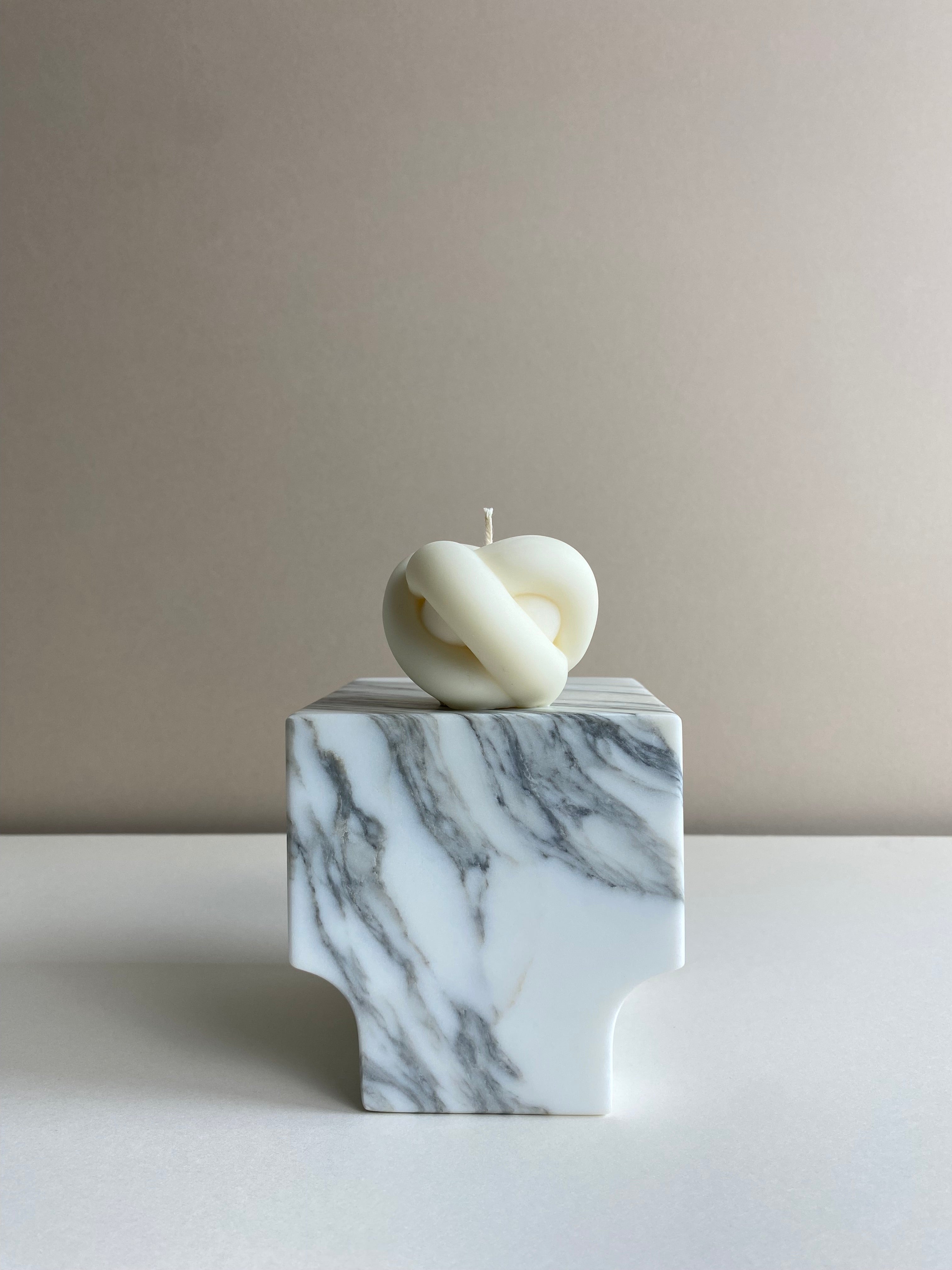 Knot Candle