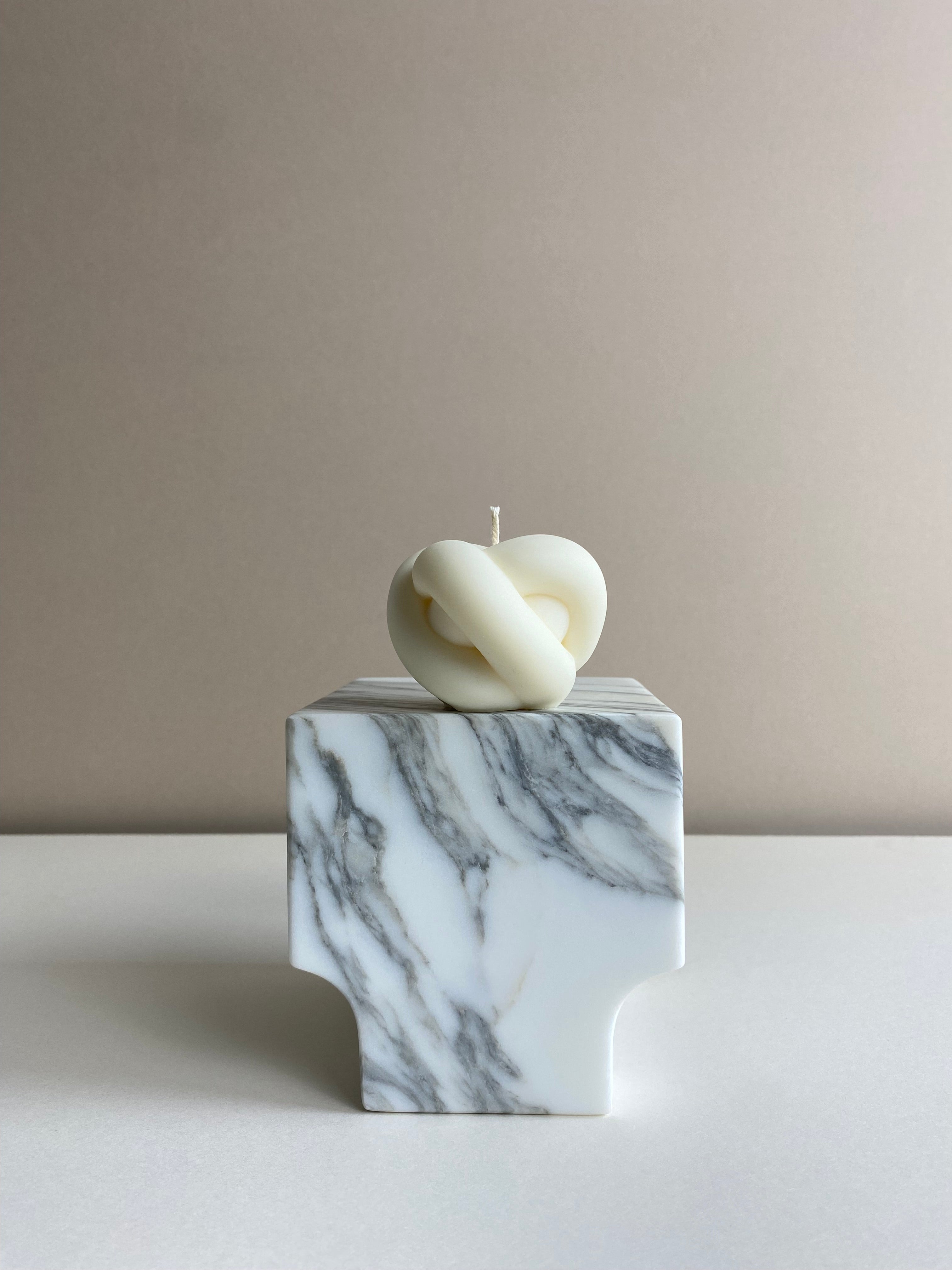 Knot Candle